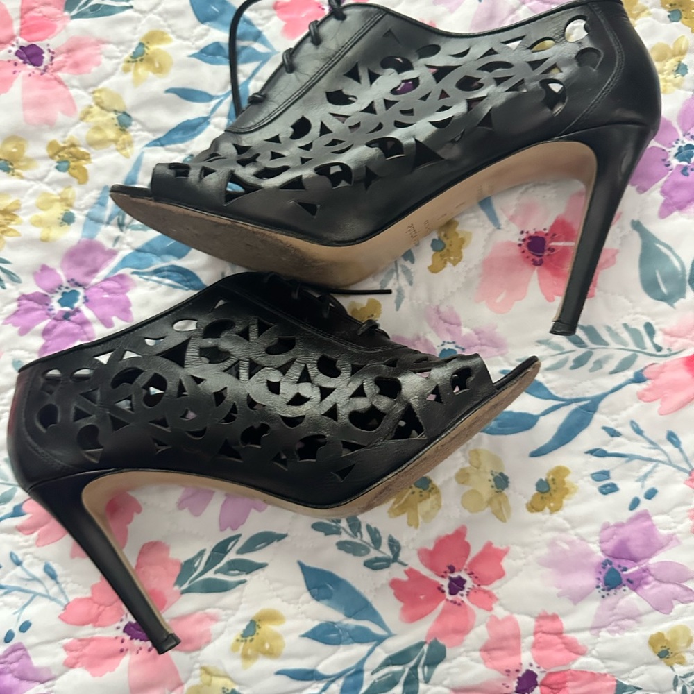 Kate spade  Black Cutout Heels size 9